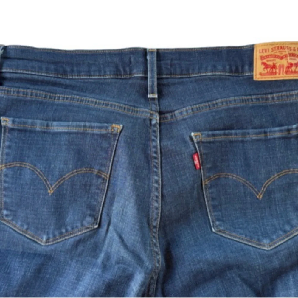 Levi’s 311 Shaping Skinny Jeans - Picture 4 of 6